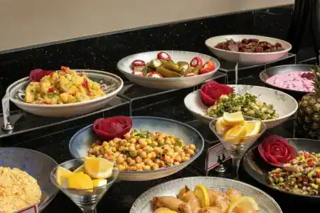 Ramada & Suites by Wyndham İstanbul Ataköy - 14