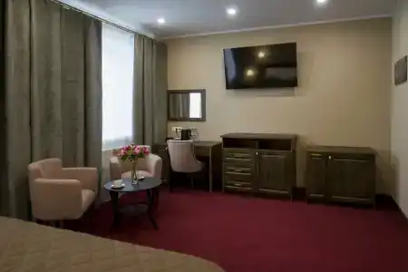 Парковая - 6