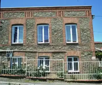 Lilia &Wine Celler - 1