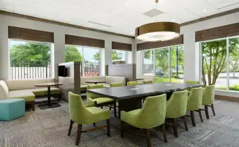 Drury Inn & Suites - 33