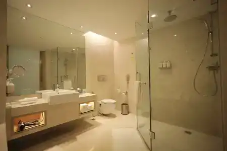 Holiday Inn Mumbai International Airport, An Ihg - 7
