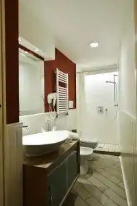 *1*7*4* Via Roma - 34