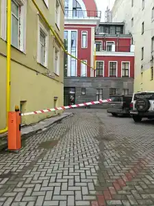 Петровский двор - 9