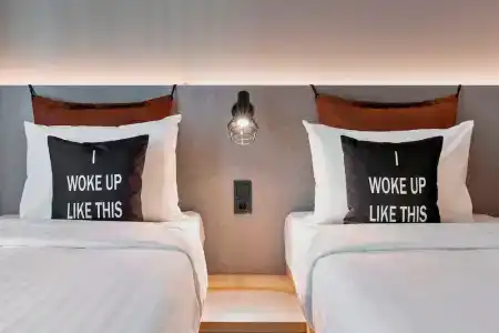 Moxy Frankfurt City Center - 12
