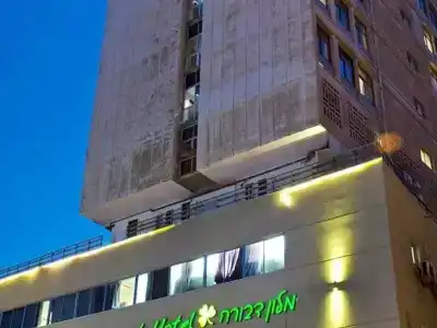 Debrah Brown Tel-Aviv - 2