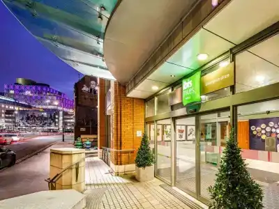 ibis Styles Birmingham Centre - 4