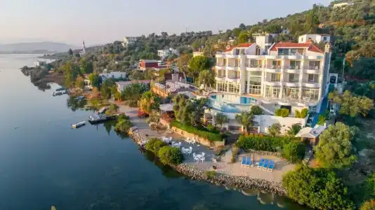 Yalicapkini Boutique - 0