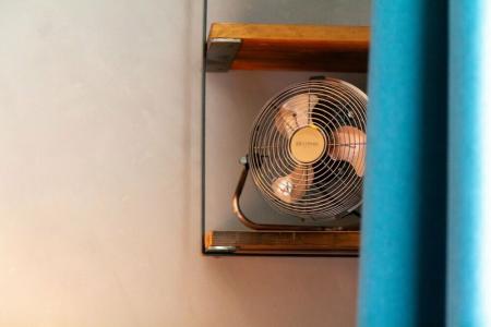 Unsöld's Factory - 25