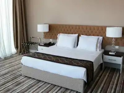Denizkizi & Denizkizi Royal Seafront Resort & Restaurant & Beach Club - 16