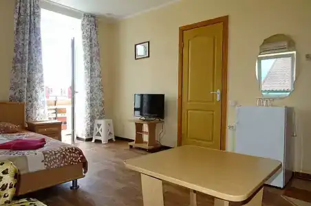 Николь - 19