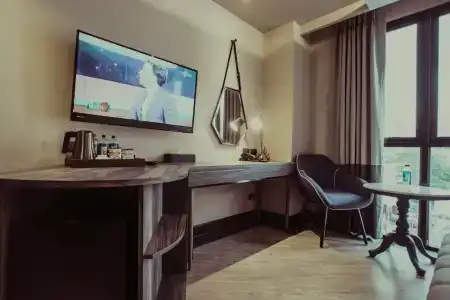 Vince Pratunam - Sha Extra Plus - 27