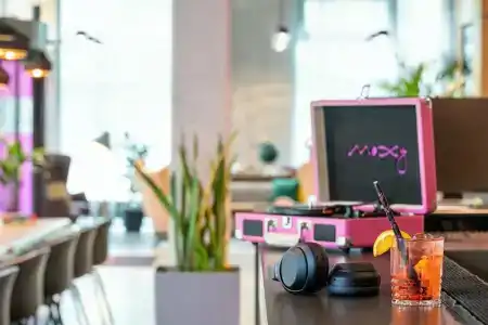 Moxy Frankfurt Airport - 36