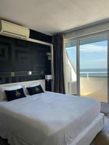 Appart-Hôtel Le Trianon - 37