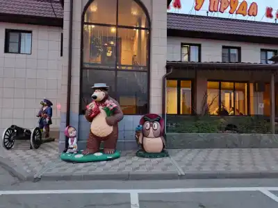 У пруда - 31
