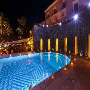 Capri Inn - 4