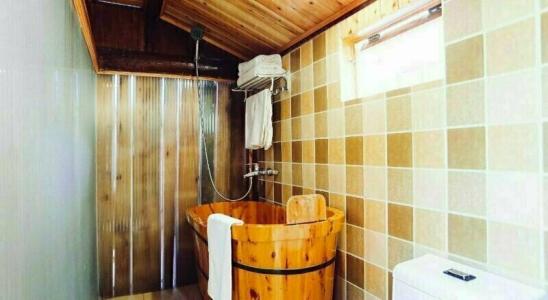 Cabin 7 Inn - 10