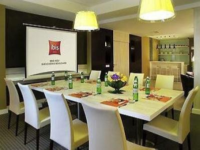 ibis Kiev City Center - 12