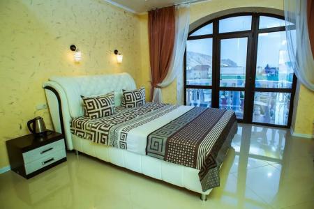 Голден Плаза - 27