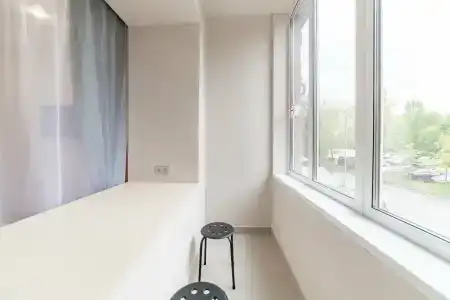 В. 8 - 0