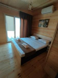 Best House - 8