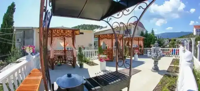 Благодатный двор - 3
