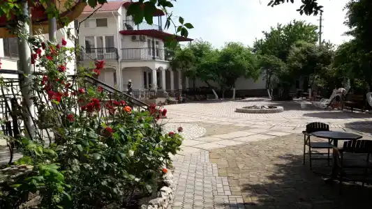 Приморский дворик - 57