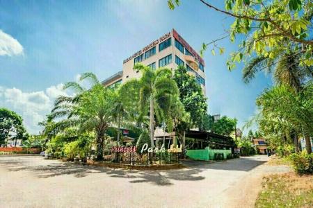 OYO 566 Princess Park - 38