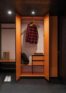Globe Runner & Hostel - 68