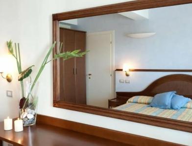 Derby Exclusive - 17