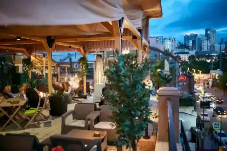 V & Rooftop lounge - 24