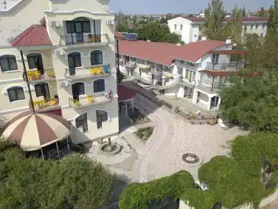 Приморский дворик - 26