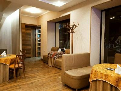 Barsuna hotel/bar - 11