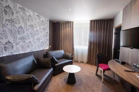 Best Western Premier Le Patio des Artistes Wellness Jacuzzi - 25