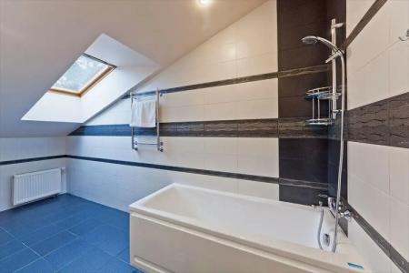 Виктория - 25