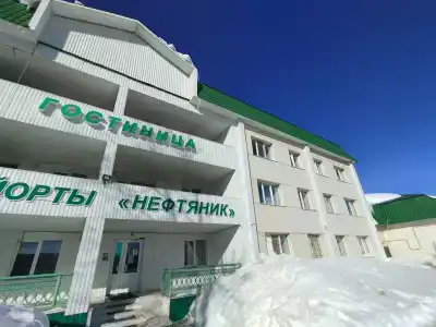 Нефтяник - 8
