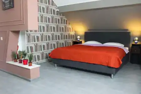 7HOUSE - 1
