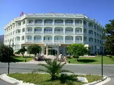 Denizkizi & Denizkizi Royal Seafront Resort & Restaurant & Beach Club - 0