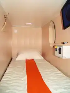CapsuleCity Hostel - 3