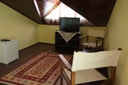Kybele Gocek - 23
