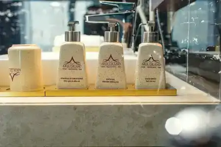 Aria Grand & - 47