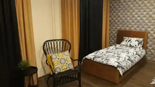 Room12 - 25