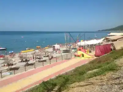 Дворик у моря - 2