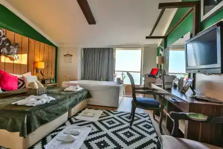 Anjeliq House Boutique - 2