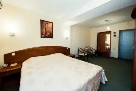 Чистые Пруды - 17