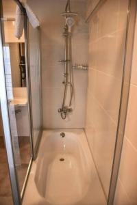 Mimoza Seafront & Beach - 38