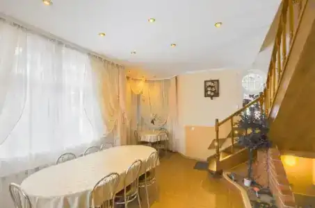 Золотая Бухта - 4