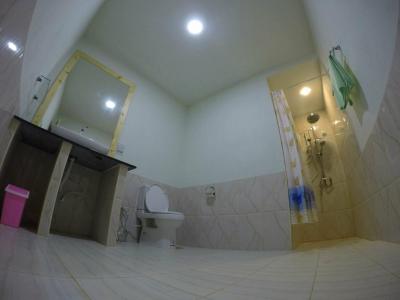 Crystal Dhiffushi - 8