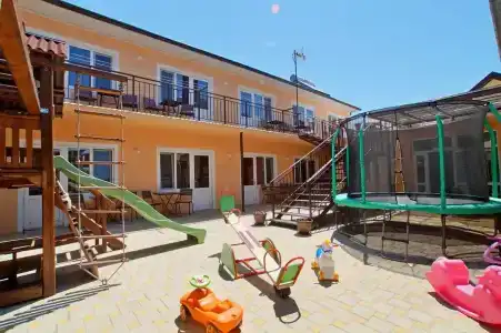 Янтарный - 1