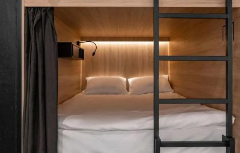 Globe Runner & Hostel - 45