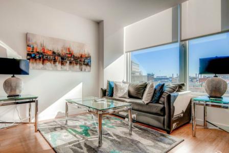 Global Luxury Suites Downtown - 1